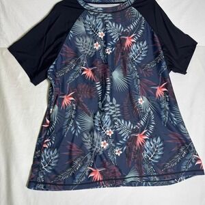 Women's INNO short sleeve rash guard swim shirt in size Large